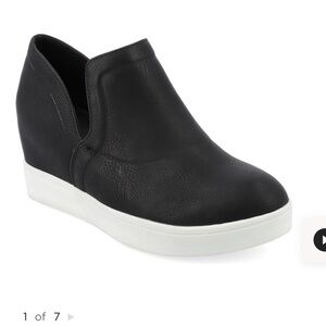 Journee Collection Cardi Women's
Sneaker Wedges Size 12